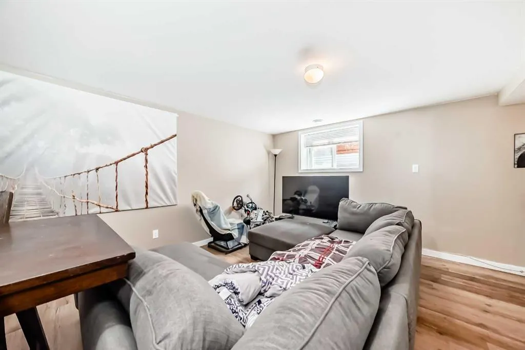 1611 Radisson Drive SE