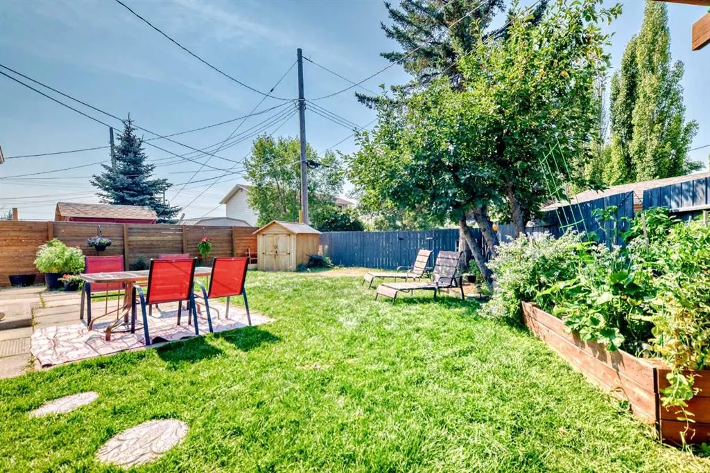 1611 Radisson Drive SE