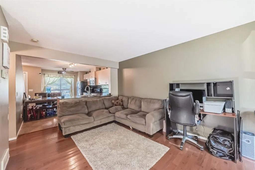 70 Erin Woods Court SE