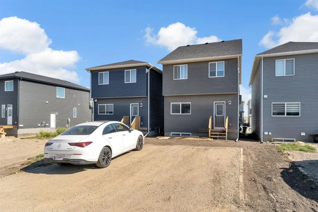 67 Corner Glen Gardens NE