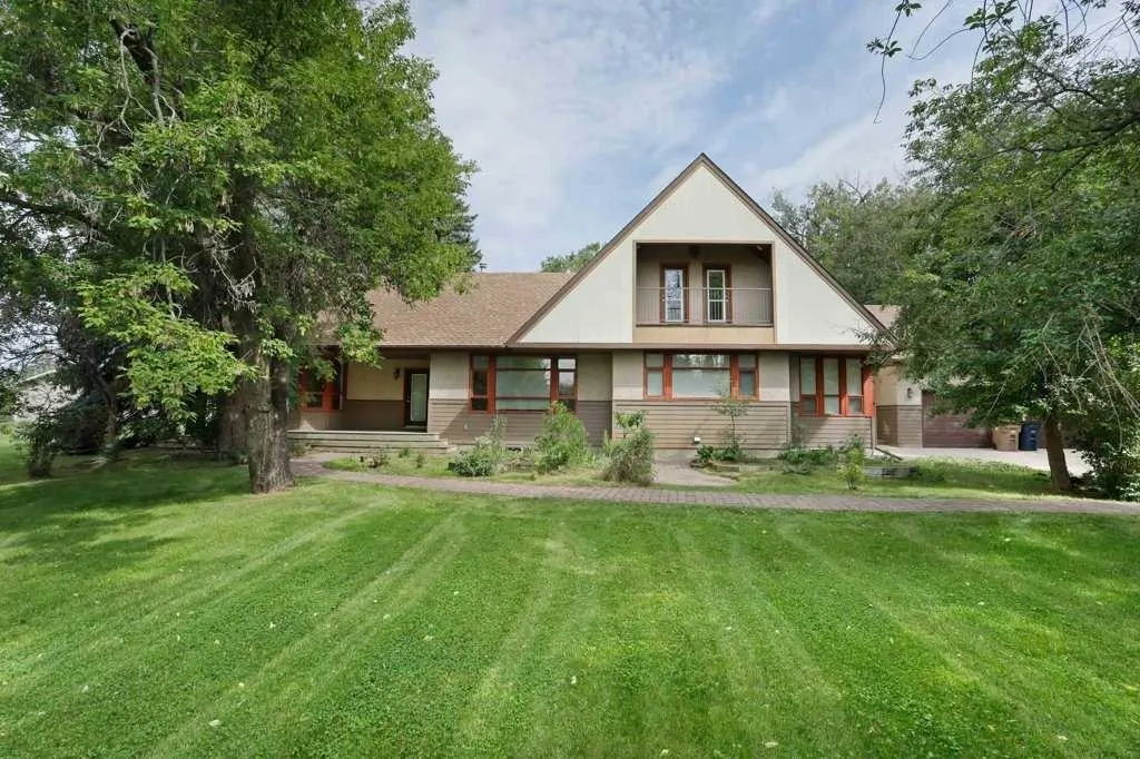 1024 Cassils Road W