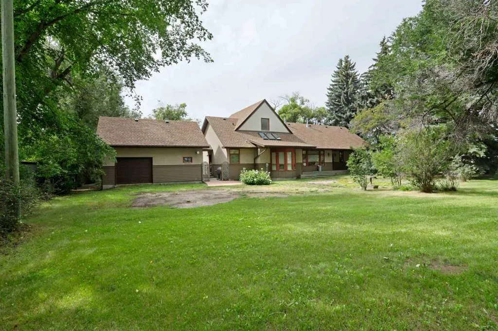 1024 Cassils Road W