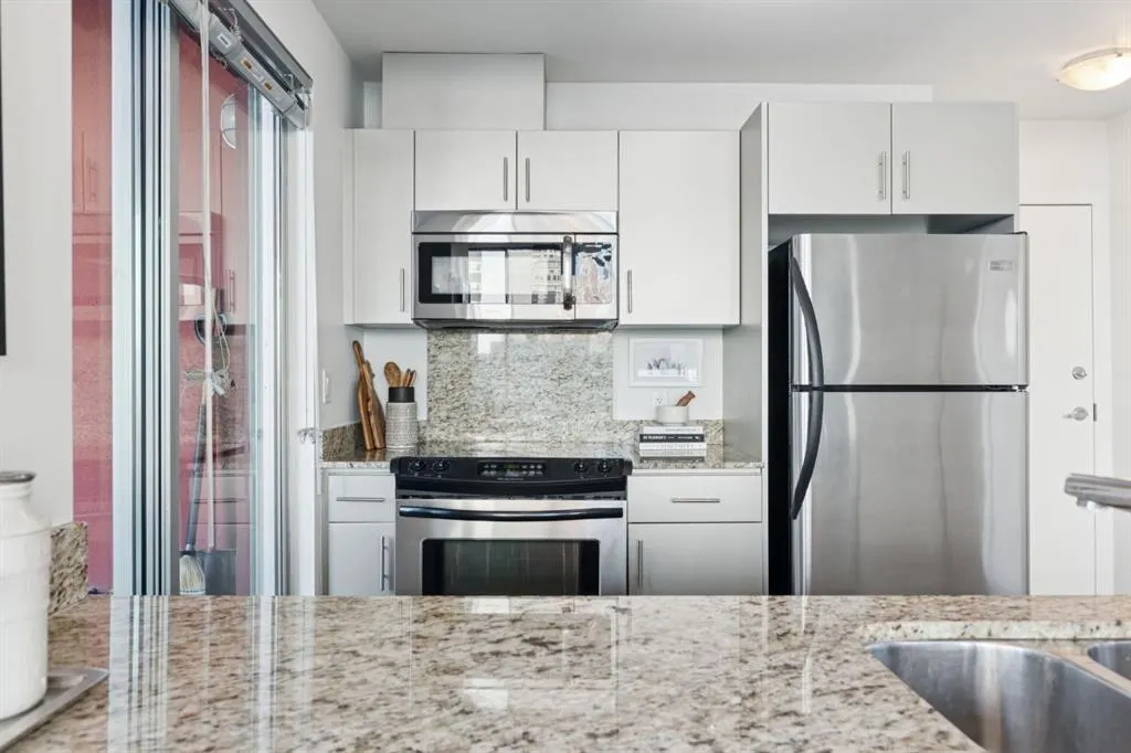 135 13 Avenue SW, #402
