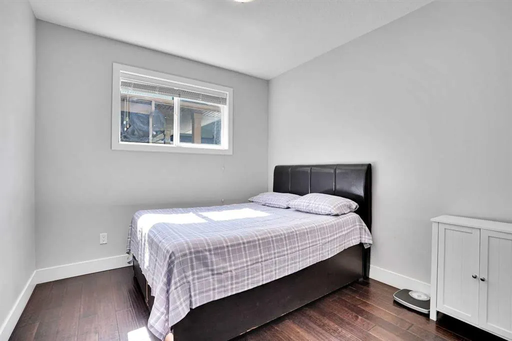 172 Kinniburgh Way Chestermere