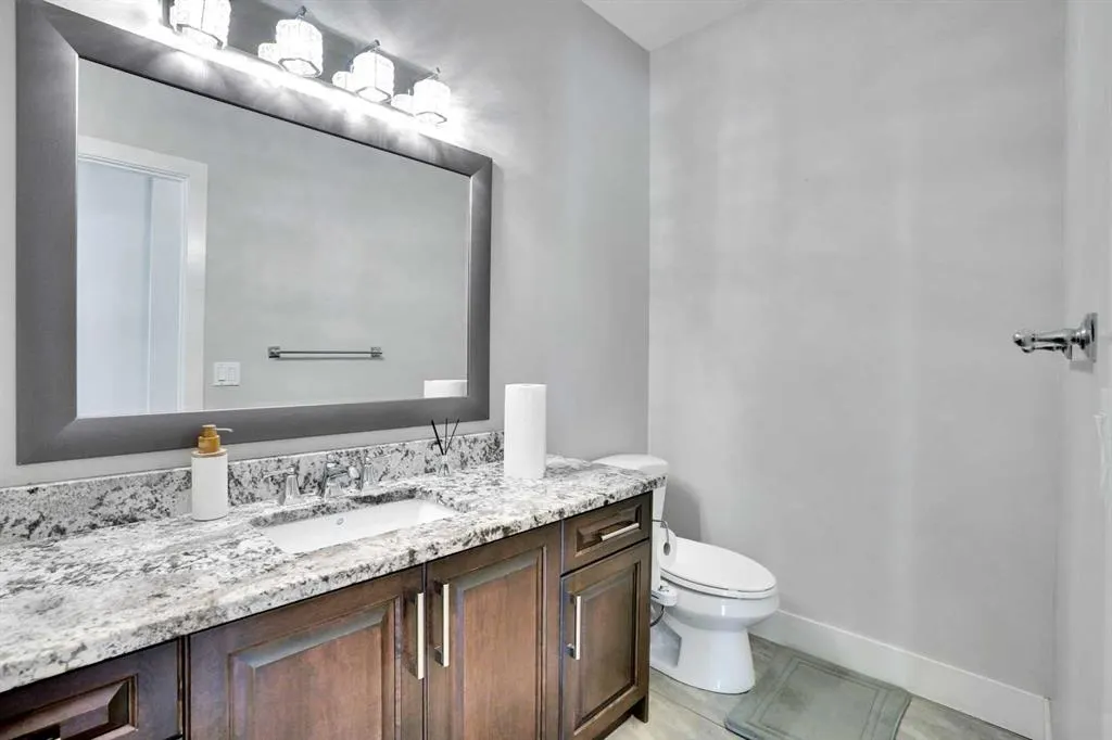 172 Kinniburgh Way Chestermere