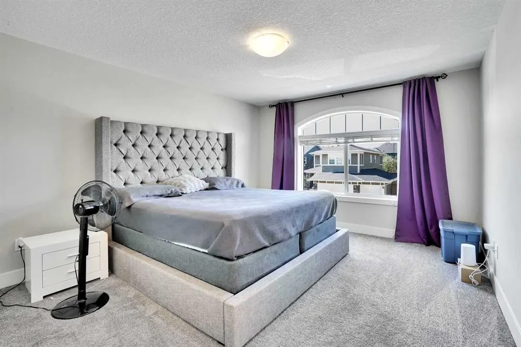172 Kinniburgh Way Chestermere