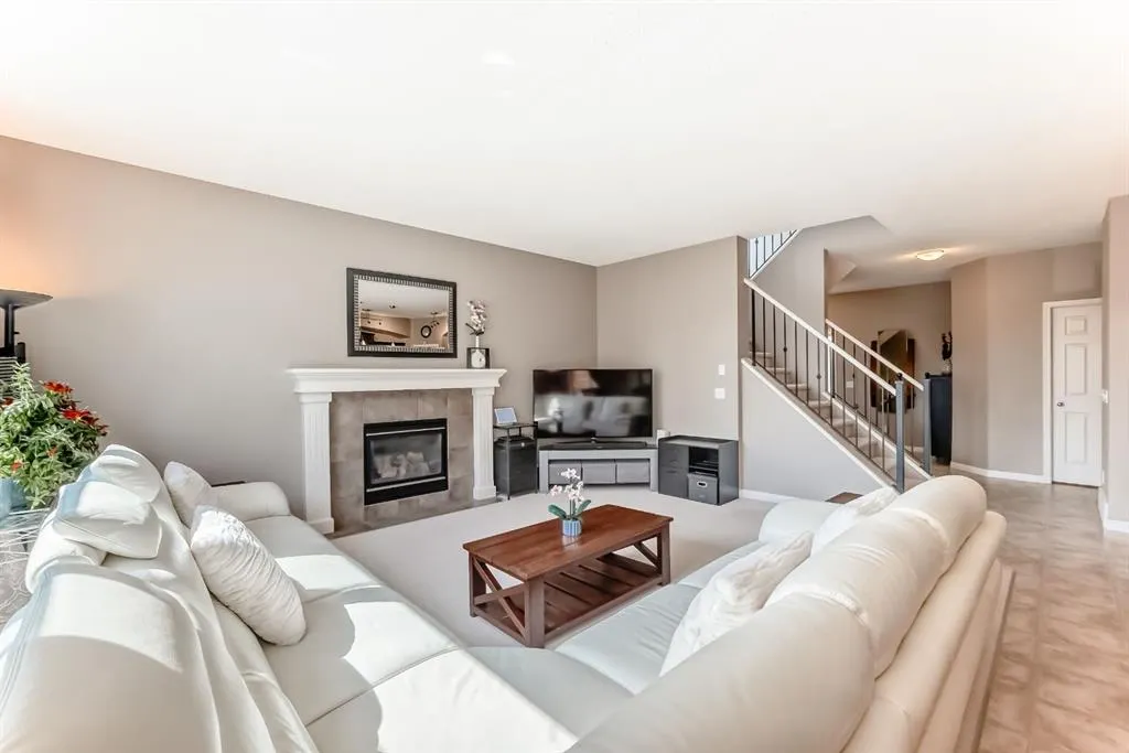 3 Saddlecrest Terrace NE