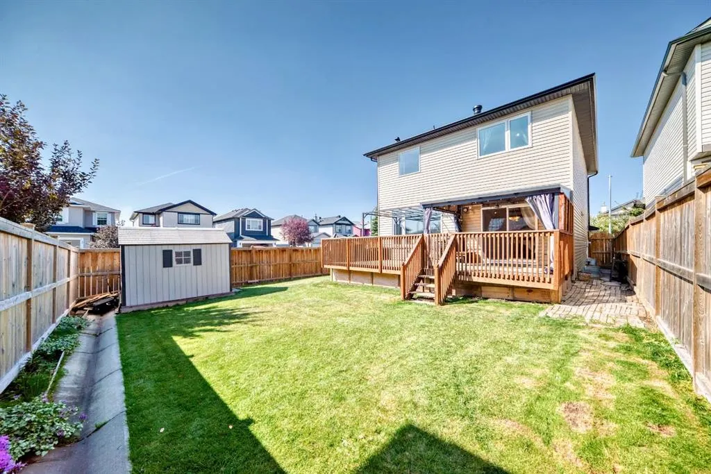 3 Saddlecrest Terrace NE