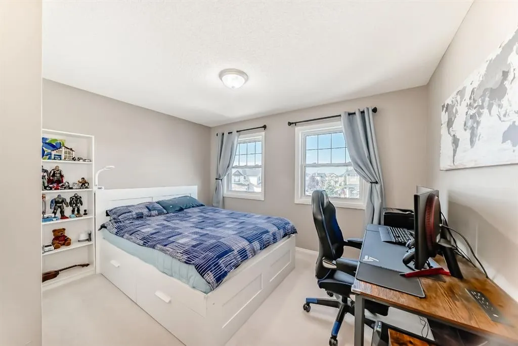3 Saddlecrest Terrace NE