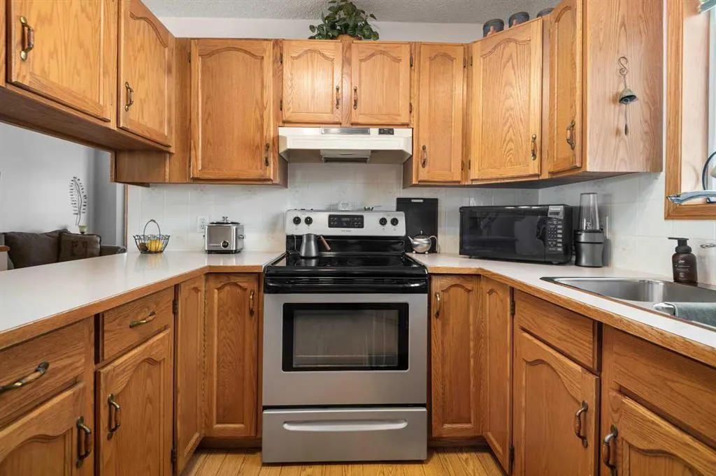 45 Costa Mesa Close NE