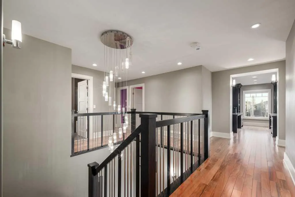 16 Spring Valley Way SW