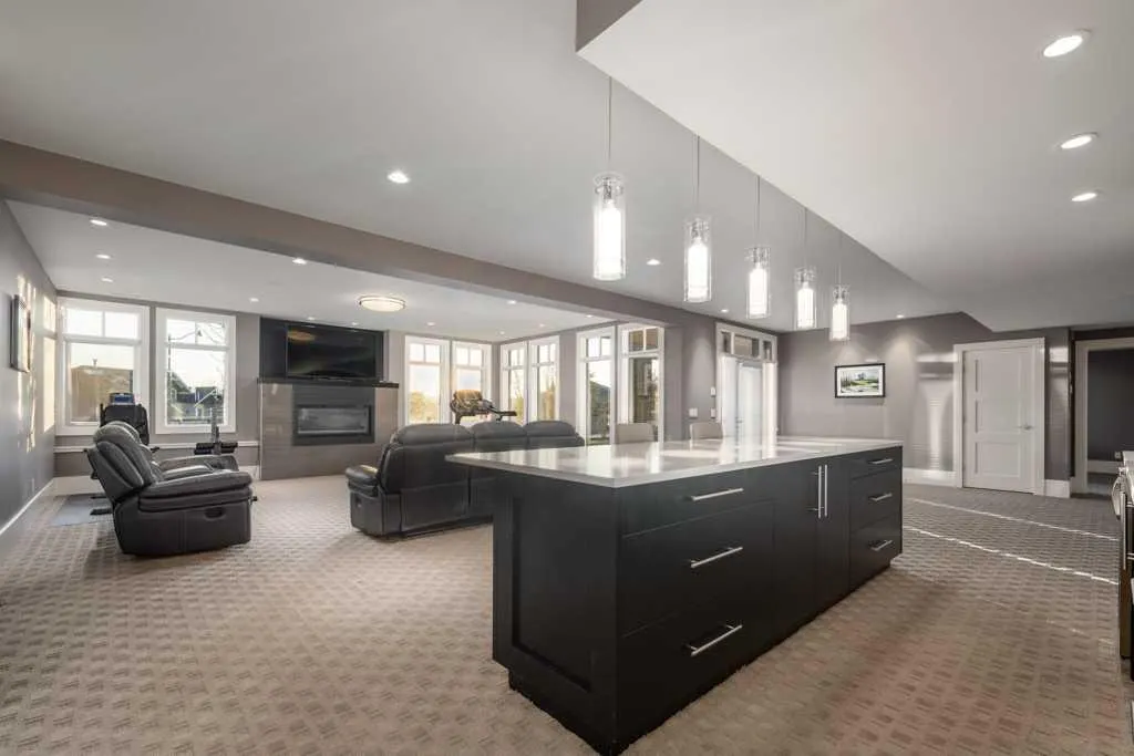 16 Spring Valley Way SW