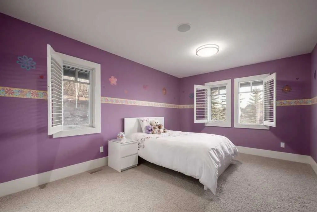 16 Spring Valley Way SW