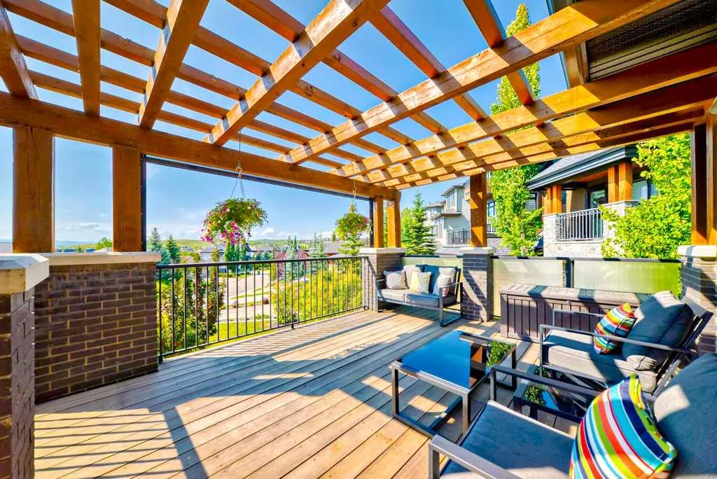 16 Spring Valley Way SW