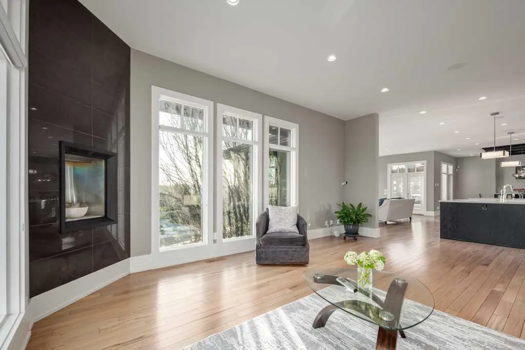 16 Spring Valley Way SW