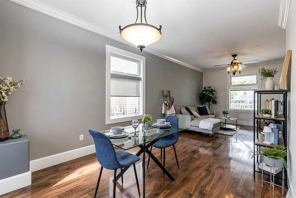 42 4 Street SE