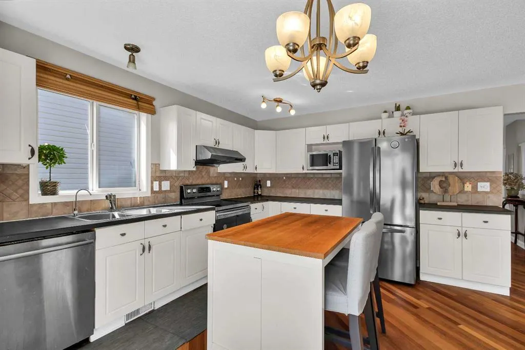 14 Arbour Stone Rise NW