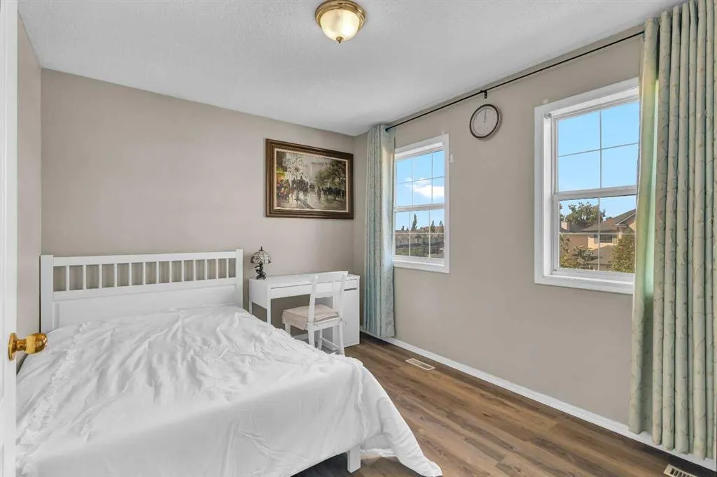 14 Arbour Stone Rise NW