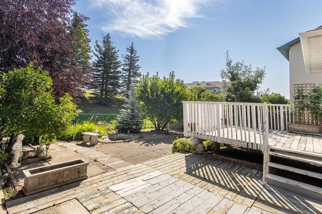 14 Arbour Stone Rise NW