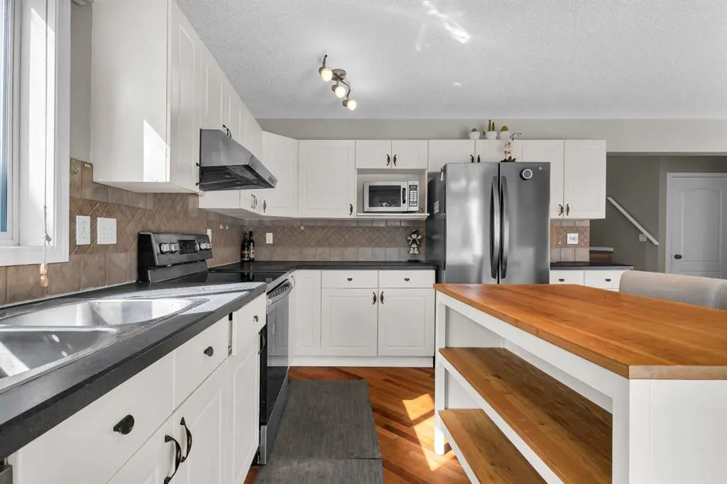 14 Arbour Stone Rise NW