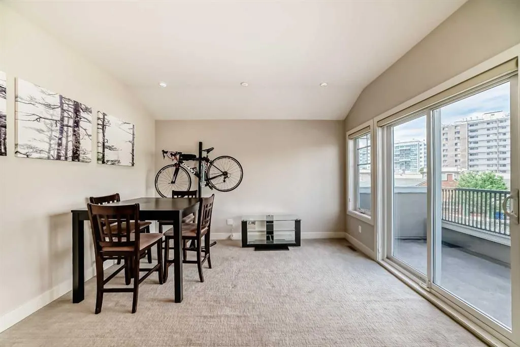 924 3 Avenue NW, #2