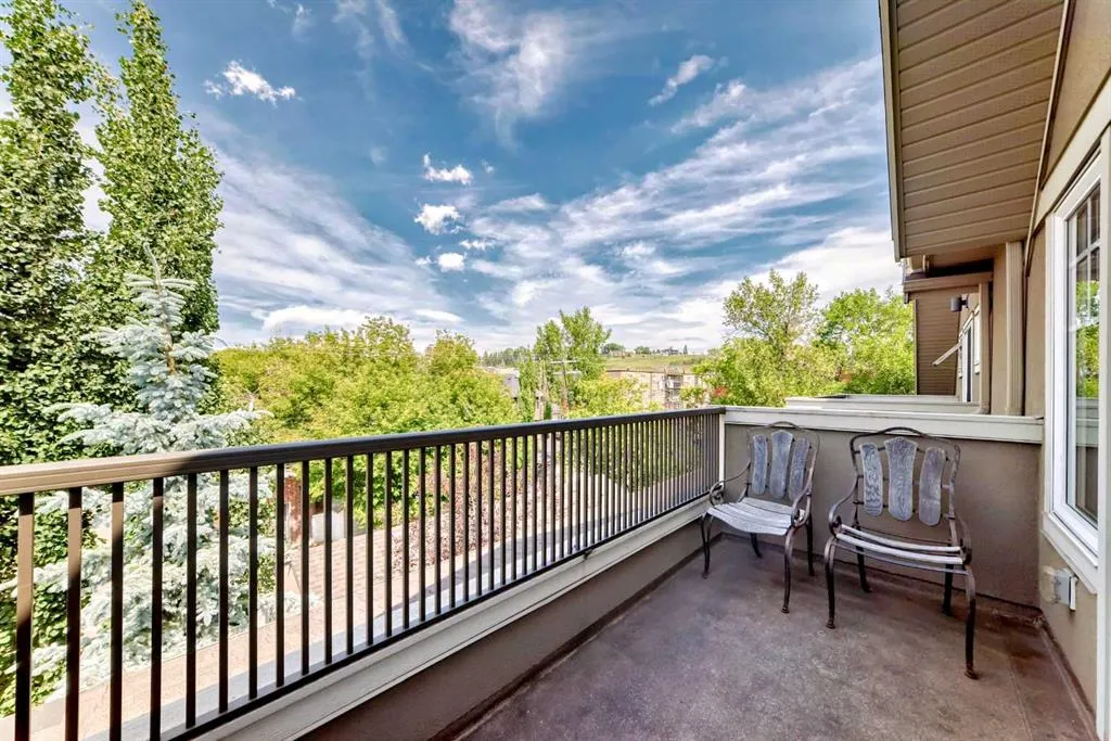 924 3 Avenue NW, #2