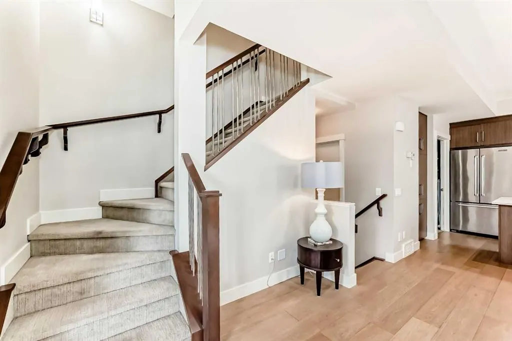 924 3 Avenue NW, #2