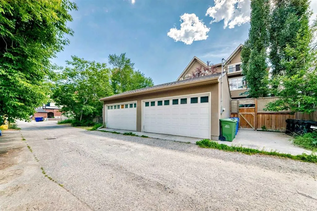 924 3 Avenue NW, #2