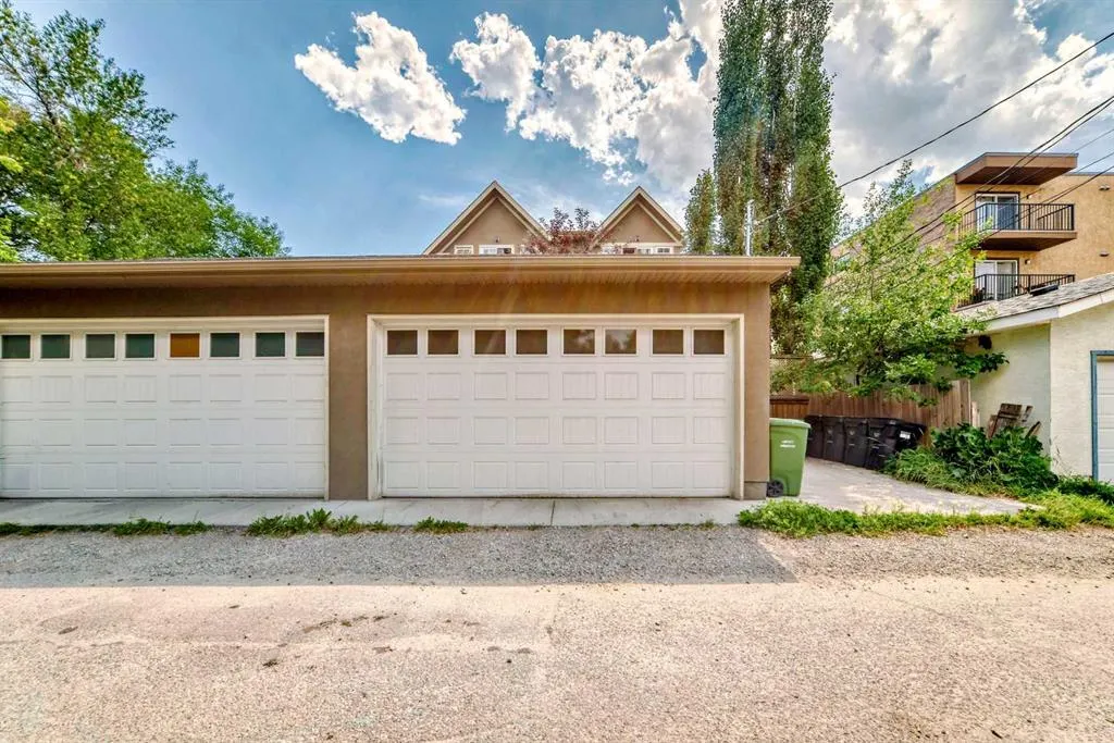 924 3 Avenue NW, #2