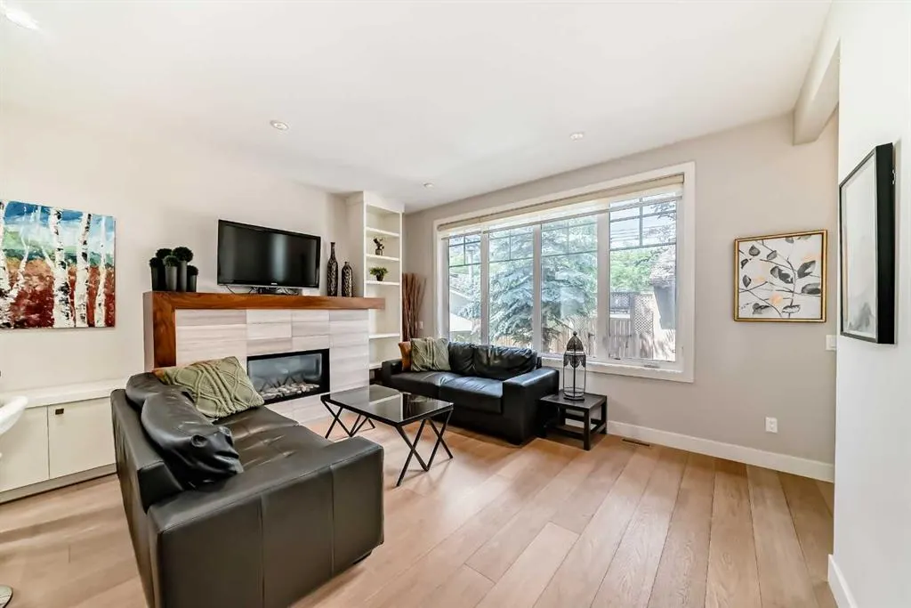 924 3 Avenue NW, #2