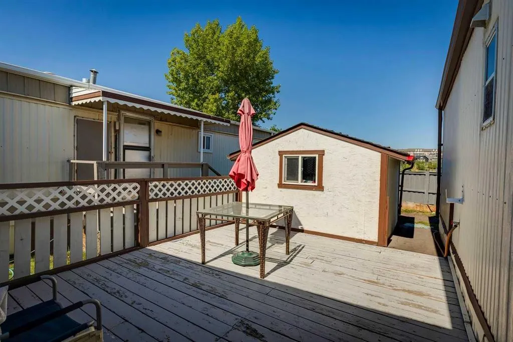 99 Arbour Lake Road NW, #101