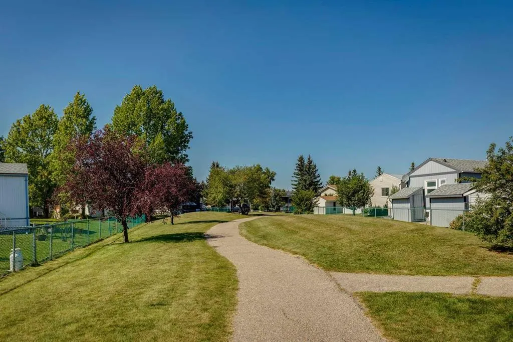 99 Arbour Lake Road NW, #101