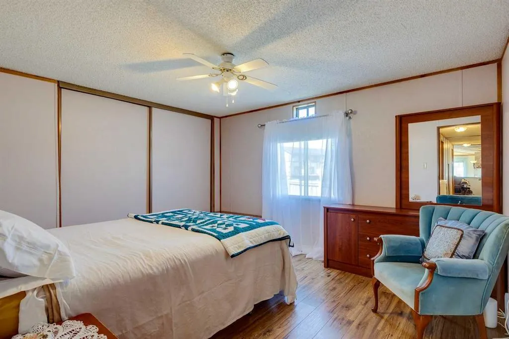 99 Arbour Lake Road NW, #101