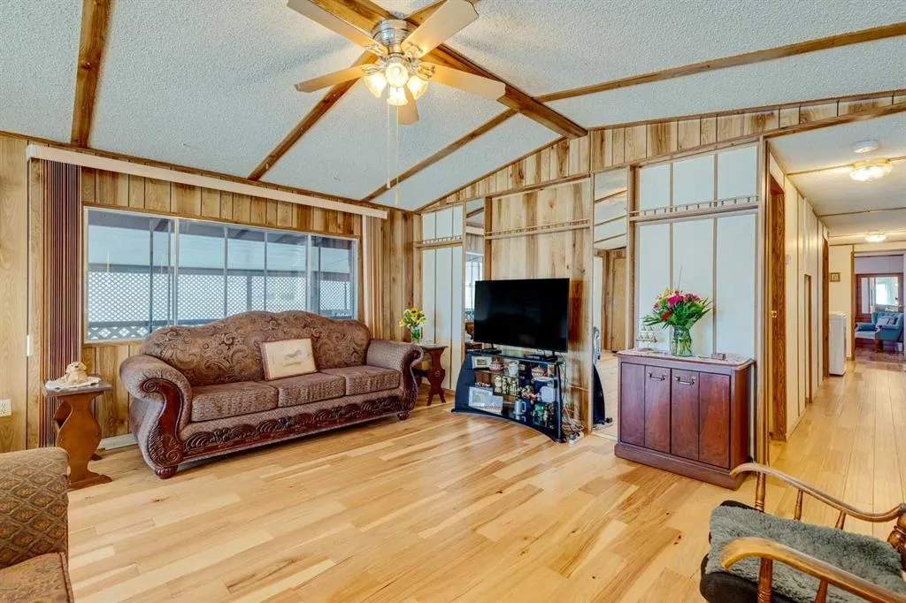 99 Arbour Lake Road NW, #101