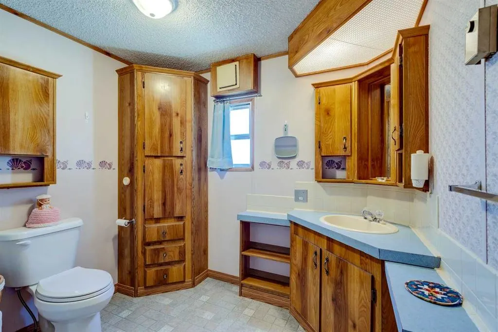 99 Arbour Lake Road NW, #101