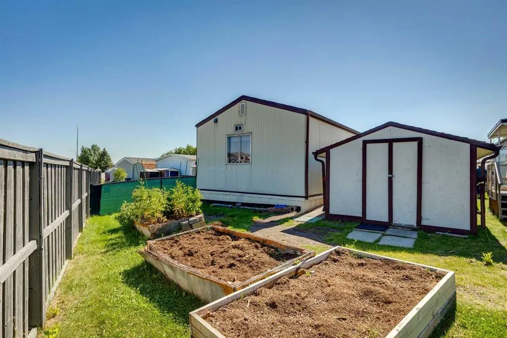 99 Arbour Lake Road NW, #101