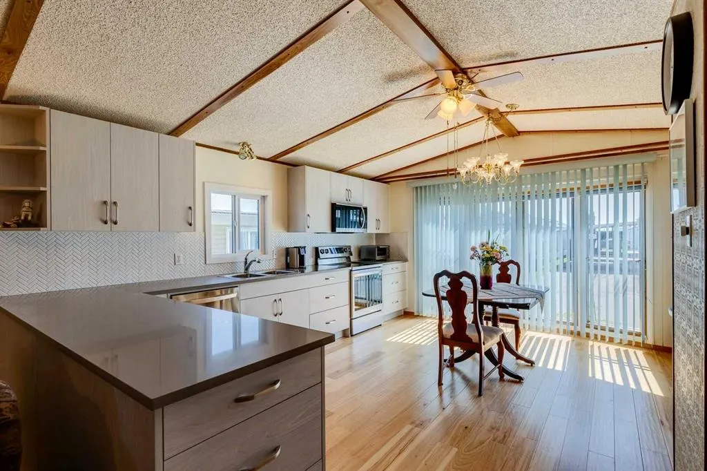99 Arbour Lake Road NW, #101