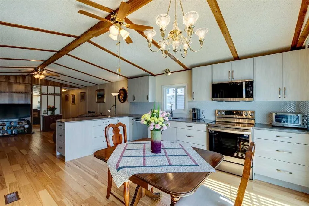 99 Arbour Lake Road NW, #101