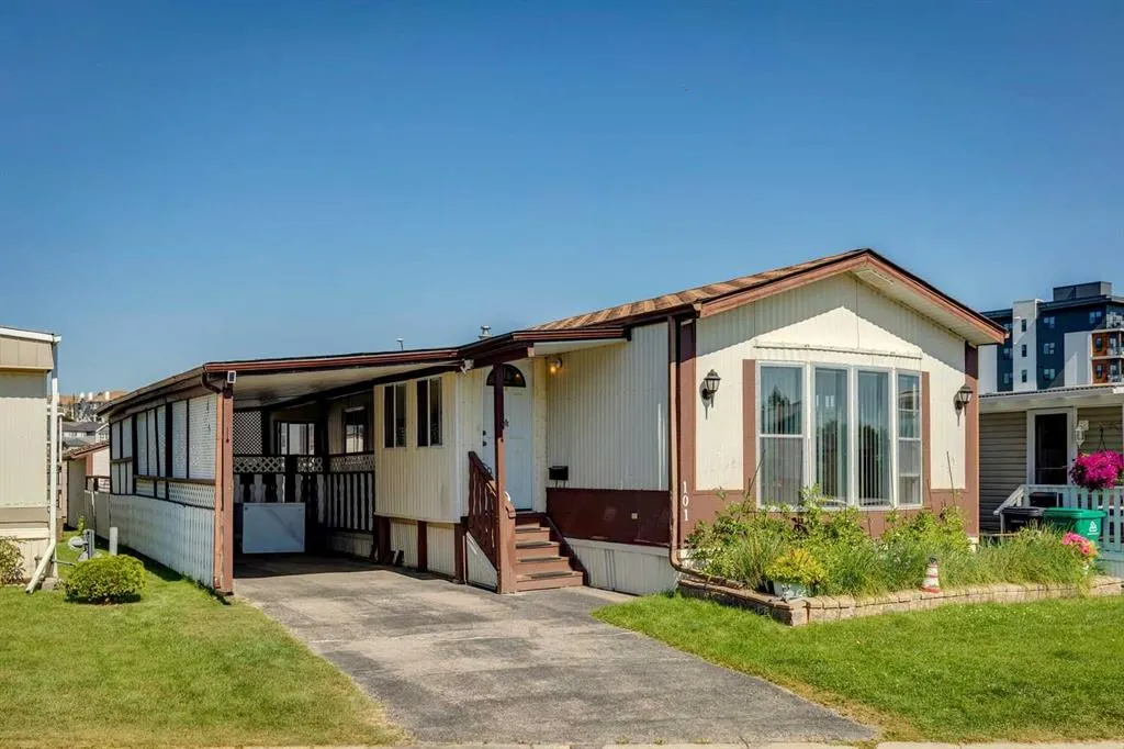 99 Arbour Lake Road NW, #101