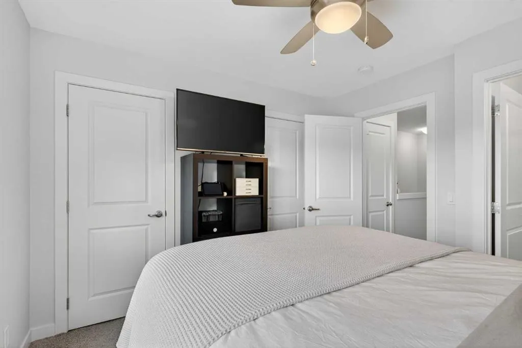 16 Evanscrest Park NW, #104