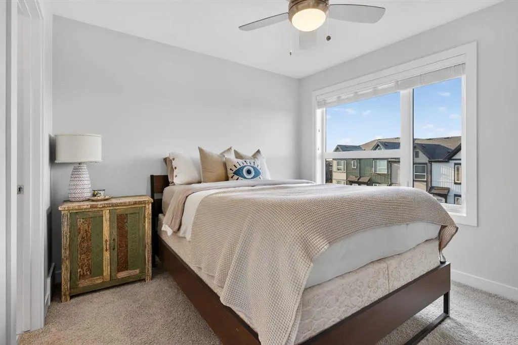 16 Evanscrest Park NW, #104