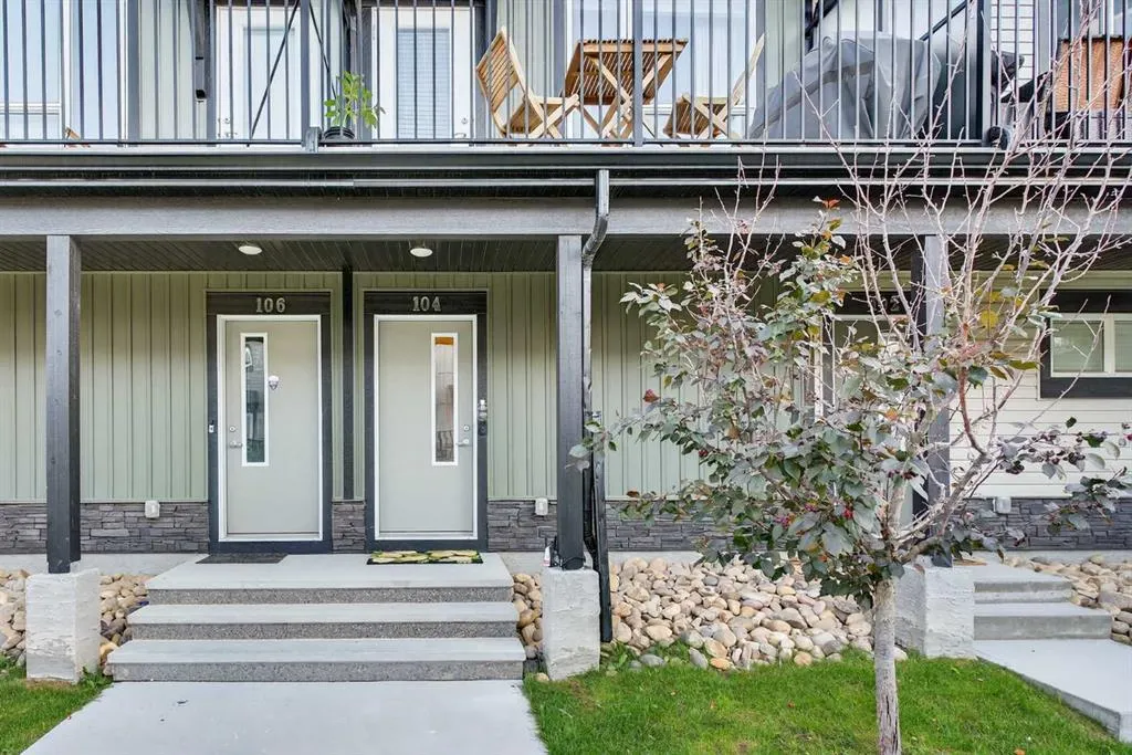 16 Evanscrest Park NW, #104
