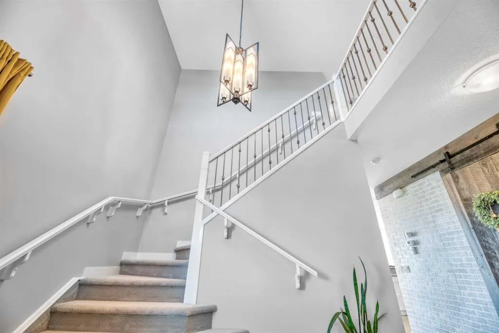 21 Ranchers Crescent