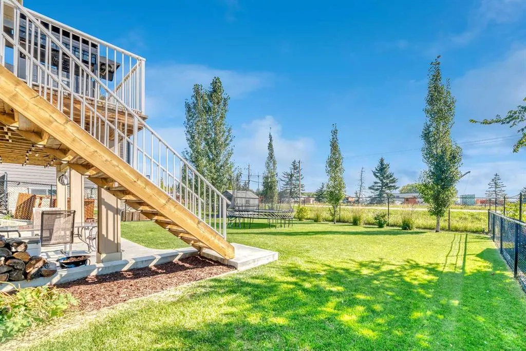 21 Ranchers Crescent