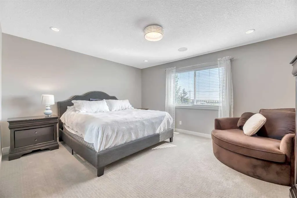 21 Ranchers Crescent