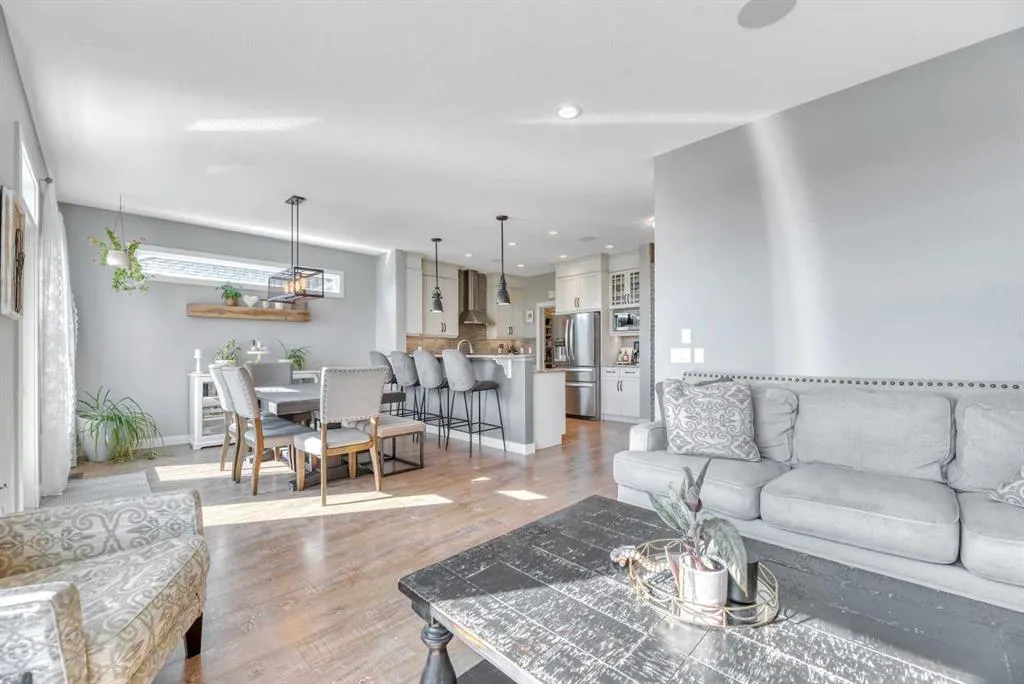 21 Ranchers Crescent