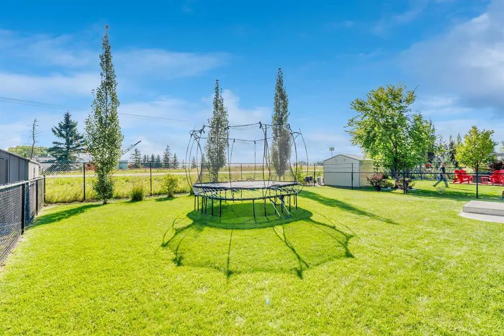 21 Ranchers Crescent