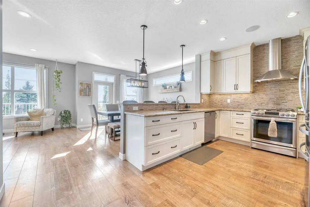 21 Ranchers Crescent