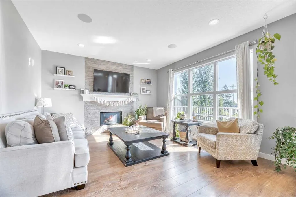 21 Ranchers Crescent