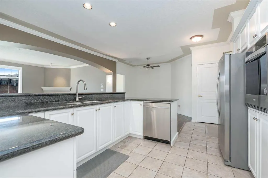 60 24 Avenue SW, #401